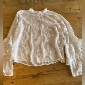 Wild Pearl Ruffled Long Sleeve Blouse Women’s Large Preloved‎